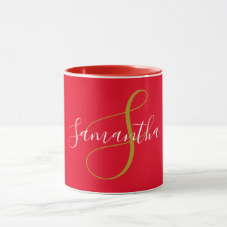 Taza con letra de monograma dorado y nombre en bla