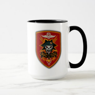 Taza con parche impreso de veteranos de guerra de 