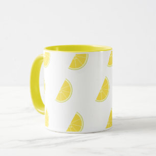 Taza con patrón de rodajas de limón