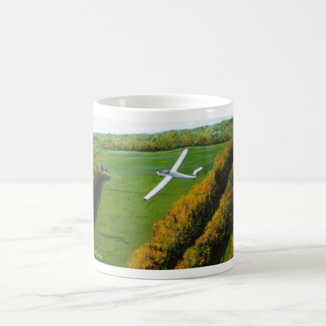 Taza con "vuelo a solas sobre la montaña azul " (Centro)