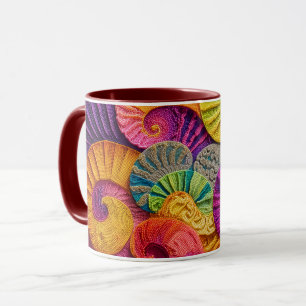 Taza Conchas Cromáticas: Mosaico en Espiral Vibrante
