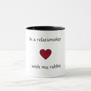 Taza Conejo en una relación