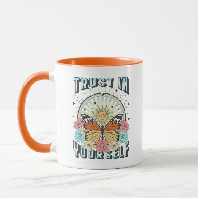 Taza Confiar en ti mismo | Sol celeste y mariposa (Izquierda)