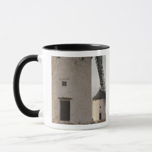 Taza Consuegra, antiguos molinos de viento de La Mancha
