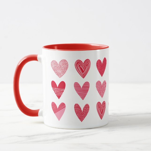 Taza Corazones cortos en tonos rosados y rojos (Izquierda)