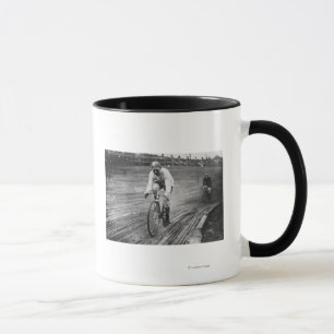 Taza Corredor de la bicicleta en la raza de seis días