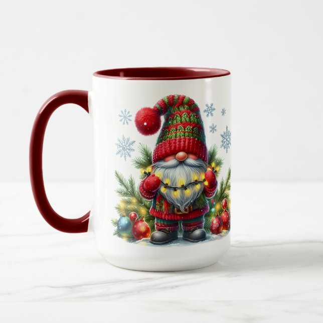 Taza Cozy Christmas Gnome Art – Festive Holiday (Izquierda)