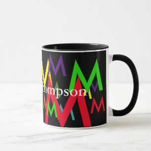Taza crear un patrón colorido con letras de nombre