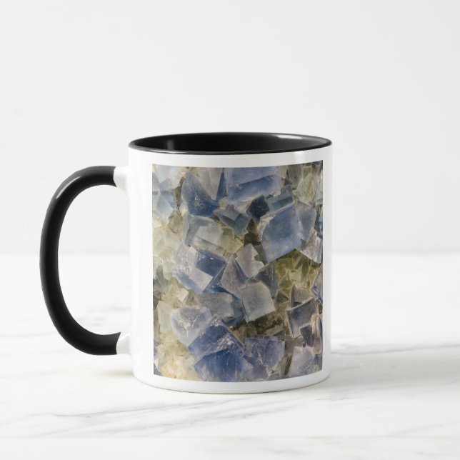 Taza Cristales azules del fluorito en matriz (Izquierda)