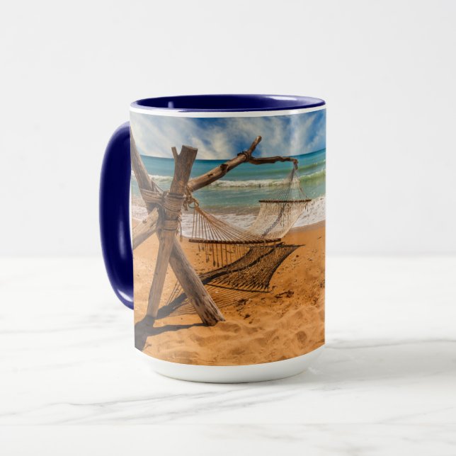 Taza Cuelgue de una hamaca en un complejo playero (Anverso izquierdo)