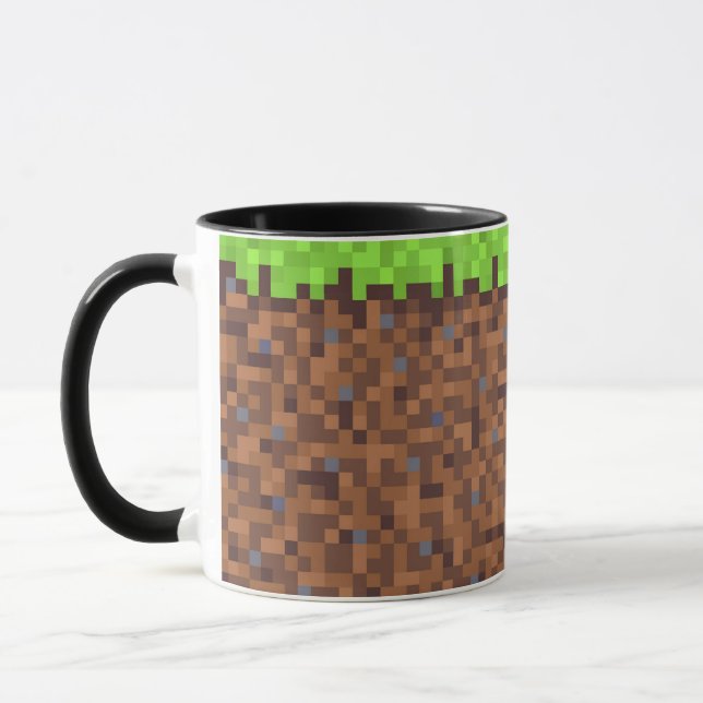 Taza Cumpleaños de jugador de césped pixelado (Izquierda)