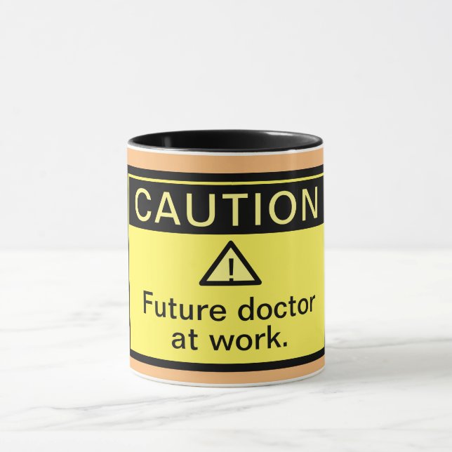 Taza Curioso futuro Médica en Work Mug (Centro)
