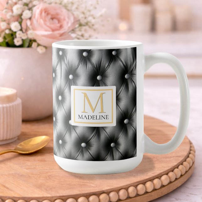 Taza Custom Modern Black Leather Name Initial (Subido por el creador)