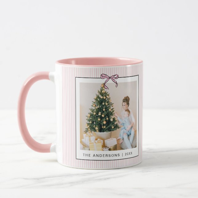 Taza Cute Coquette Lazo Rosa Foto Navidad (Izquierda)