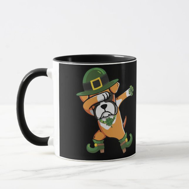 Taza Dabbing Boxer St Patricks Day Boys Leprechaun Dog (Izquierda)