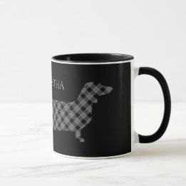 Taza Dachshund de la tela escocesa en negro