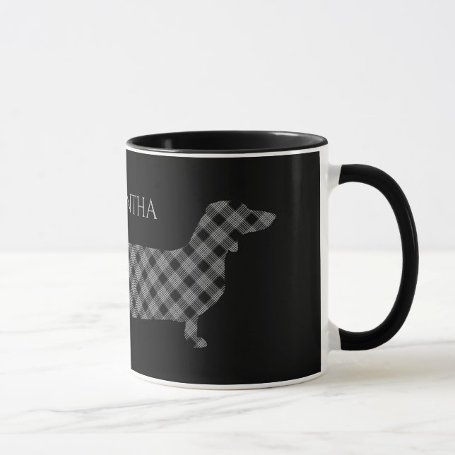 Taza Dachshund de la tela escocesa en negro (Derecha)