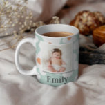 Taza Daisy floral boho retro foto turquesa naranja<br><div class="desc">Daisy floral boho retro giratorio giratorio diseño de regalo de fotografía natural,  turquesa y naranja.</div>