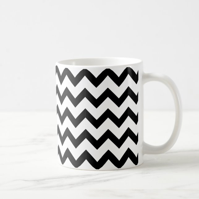 Taza de B&W, galón negro en blanco (Derecha)