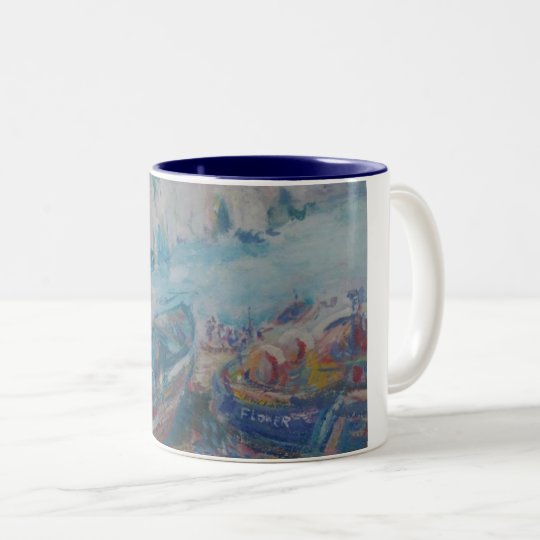 Taza de barco de la flor el al frente de