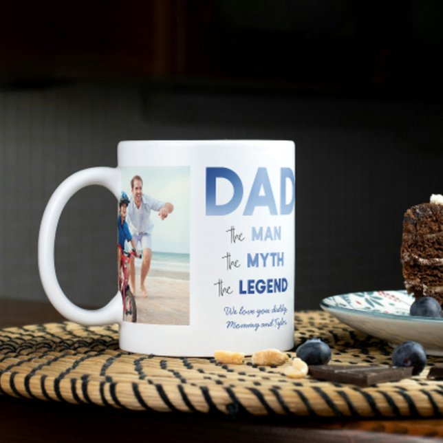 Taza De Café 2 Foto DAD La leyenda del mito del hombre azul per (Easily personalize this 2 photo Dad mug with your images and message for a gift he'll treasure)