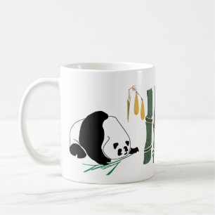 Taza De Café 2 pandas comen el bambú en bosque tropical
