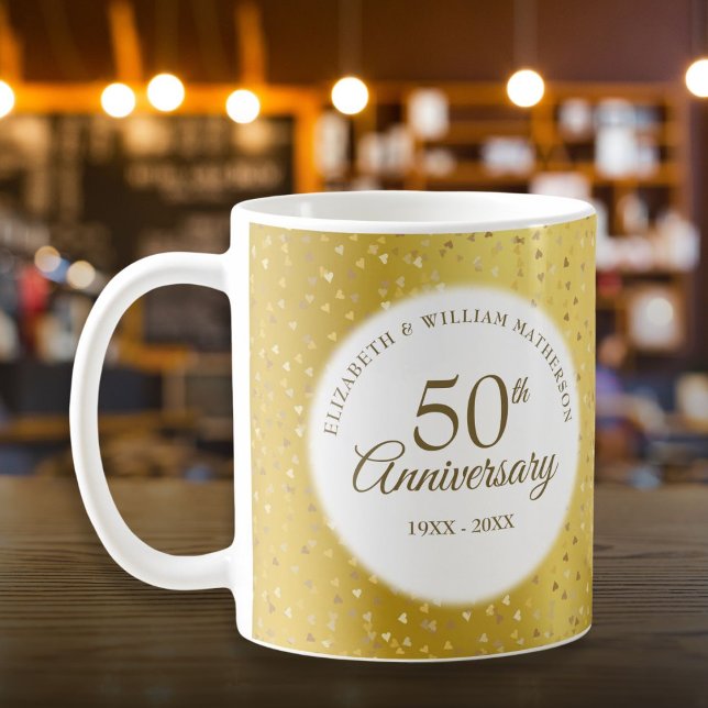 Taza De Café 50.º Relieve metalizado dorado Boda Aniversario Co (50th Wedding Anniversary Gold Foil Hearts Confetti Coffee Mug)