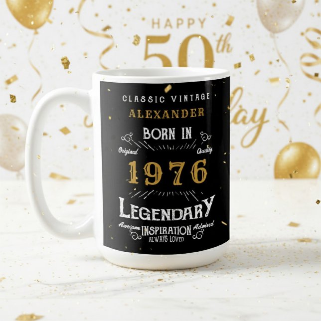 Taza De Café 50 Cumpleaños 1976 Legendario Retro (1976 coffee mug on a white and gold background.)