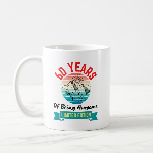 Taza De Café 60 años de ser asombroso. Edición limitada:  (Izquierda)