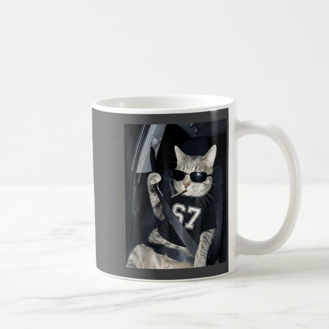 Taza De Café 67 Cat Wearing Sungles Gen Alpha Smoking Cat  (Derecha)