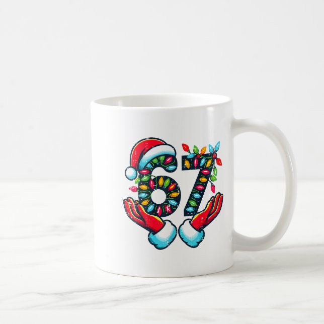 Taza De Café 67 Christmas Lights Funny Christmas 6 7 Meme Xmas  (Derecha)
