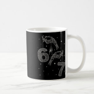 Taza De Café 67 Mano de esqueleto divertida meme Halloween Seis