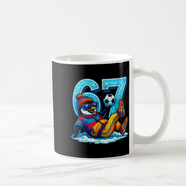 Taza De Café 67 Penguin Soccer Funny Winter Meme Gift  (Derecha)