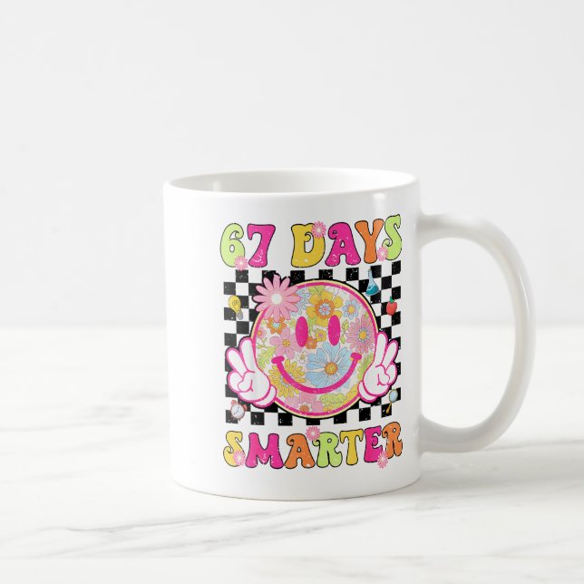 Taza De Café 67th Day Of School Shirt 67 Days Smarter Teacher B (Derecha)