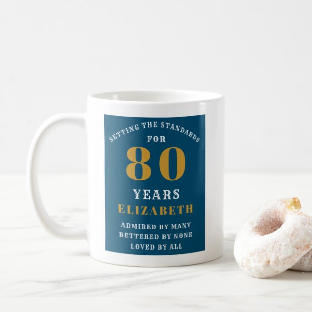 Taza De Café 80.º Nacimiento Azul Y Oro Añadir Su Nombre (Con donut)