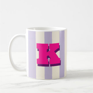 Taza de café a rayas personalizada con inicial per