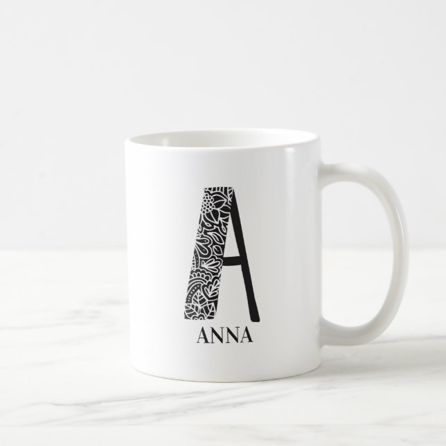 Taza De Café A y nombre inicial moderno en blanco y negro (Derecha)