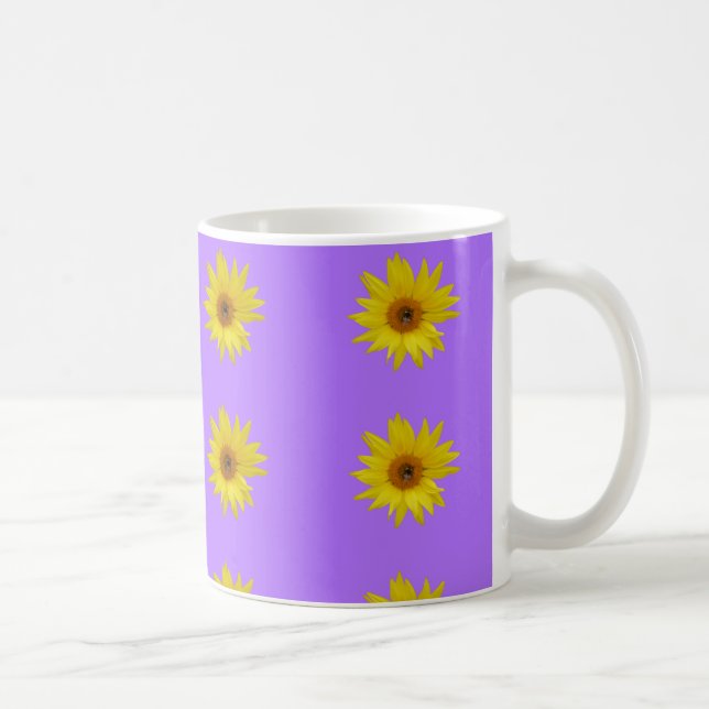 Taza De Café Abeja sobre girasol amarillo en morado (Derecha)