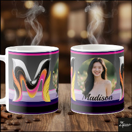 Taza De Café Abstract Fluid Letter M Neon Feather