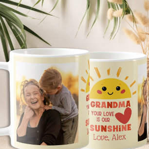 Taza De Café Abuela amarilla adorable y juguetona 