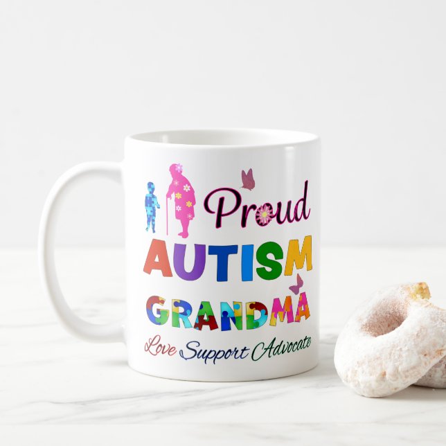 Taza De Café Abuela de autismo orgullosa (Con donut)