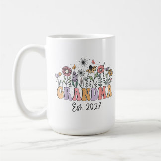 Taza De Café Abuela de Flores Silvestres Est 2027 Reveal