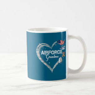 Taza De Café Abuela orgullosa de la fuerza aérea de mujeres gra