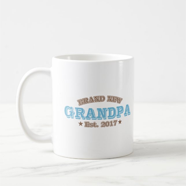 Taza De Café Abuelo a estrenar Est. 2017 (azul) (Izquierda)