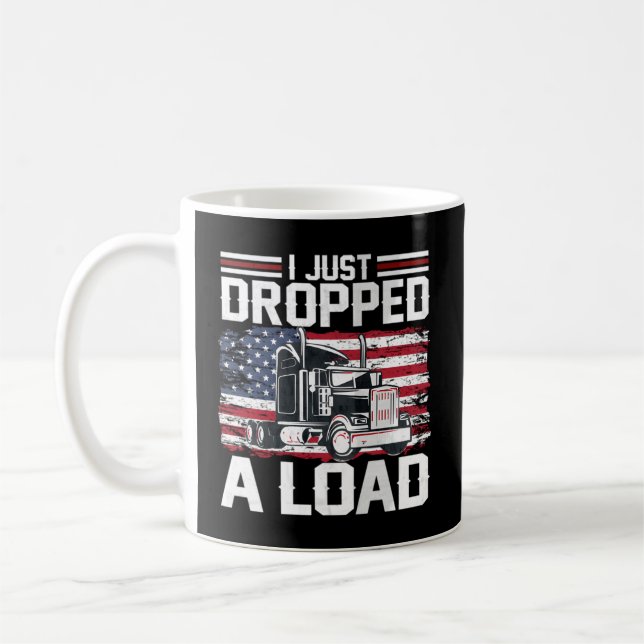 Taza De Café Acabo De Bajar Una Bandera Estadounidense De Camio (Izquierda)