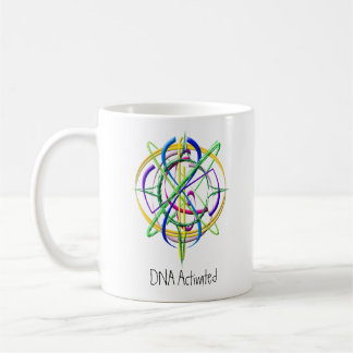 Taza de café activada DNA del átomo