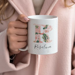 Taza De Café Acuarela floral Mug inicial - R<br><div class="desc">¡¡¡Dale esta hermosa taza como regalo a tu fiesta nupcial,  madre o amiga!!</div>