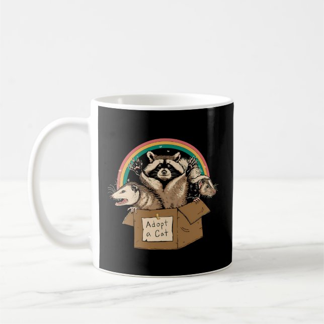 Taza De Café Adoptar Gatos Prohibidos En Caja Raccoon Skunks Po (Izquierda)