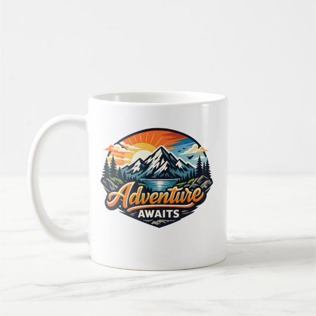 Taza De Café Adventure Awaits – Mountain Landscape Outdoor  (Izquierda)