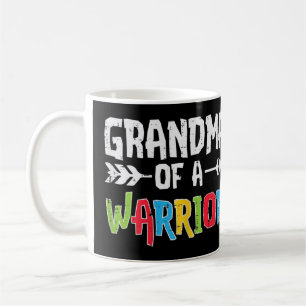 Taza De Café Agarra esta linda abuela de una camiseta guerrera 